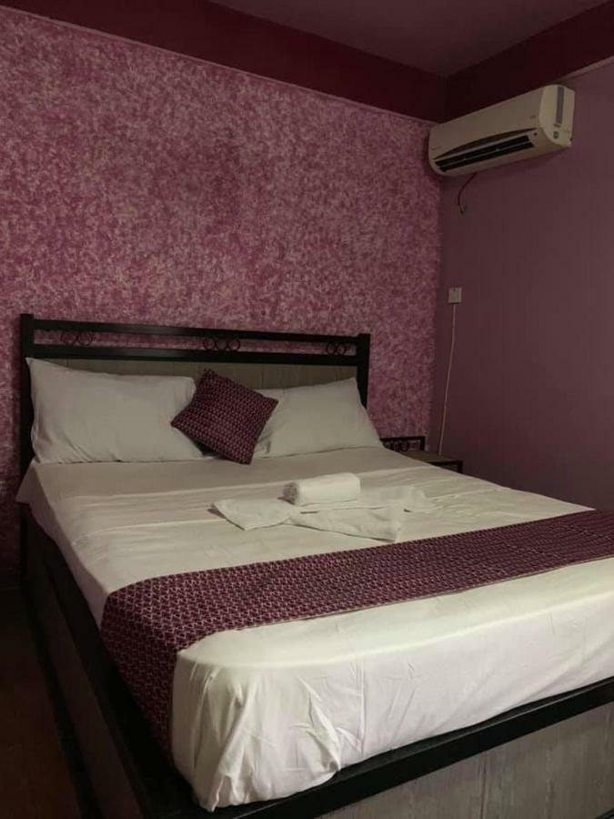 Vlv International Guest House Kololi Kültér fotó
