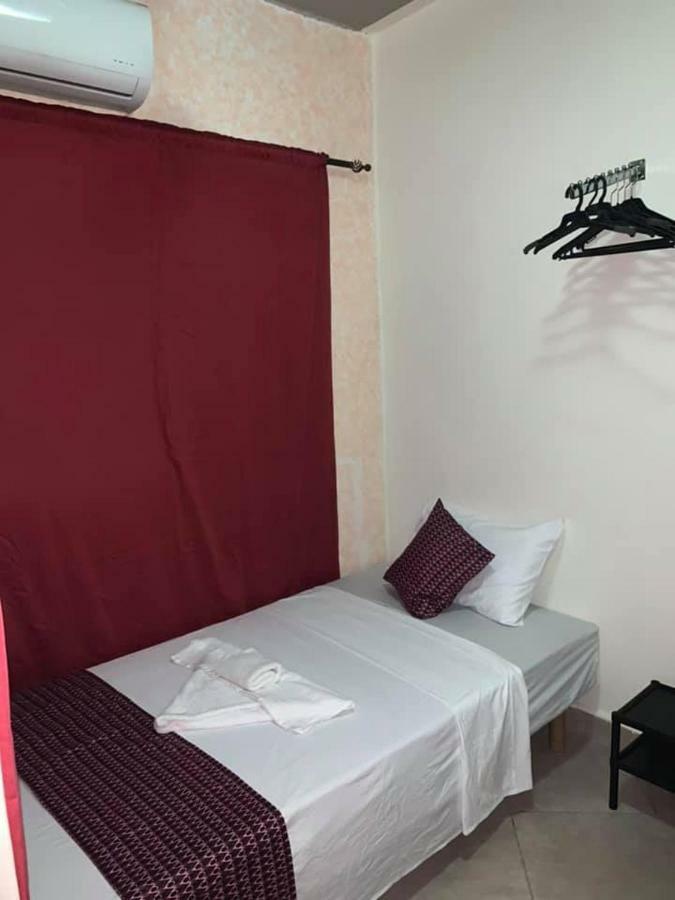 Vlv International Guest House Kololi Kültér fotó