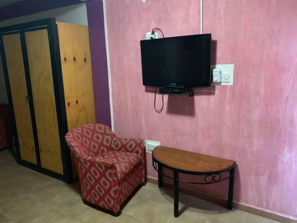 Vlv International Guest House Kololi Kültér fotó